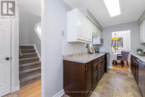 51 Lynden Circle, Halton Hills, ON - Indoor Photo Showing Kitchen
