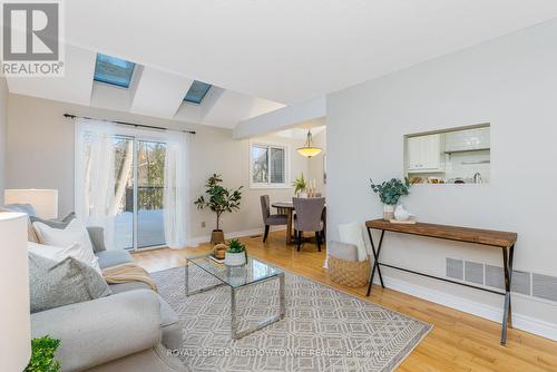 51 Lynden Circle, Halton Hills, ON - Indoor Photo Showing Living Room
