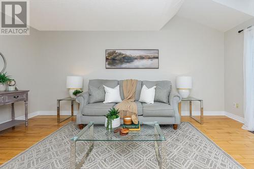 51 Lynden Circle, Halton Hills, ON - Indoor Photo Showing Living Room