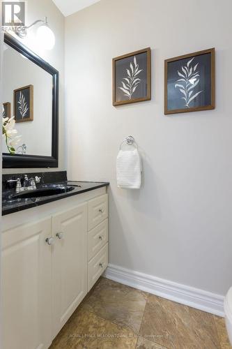 51 Lynden Circle, Halton Hills, ON - Indoor Photo Showing Bathroom