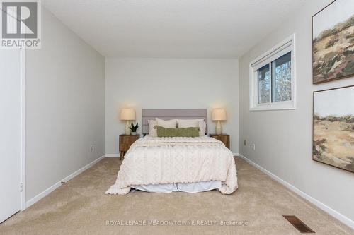 51 Lynden Circle, Halton Hills, ON - Indoor Photo Showing Bedroom