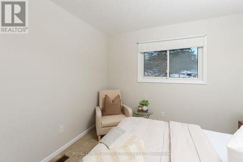 51 Lynden Circle, Halton Hills, ON - Indoor Photo Showing Bedroom