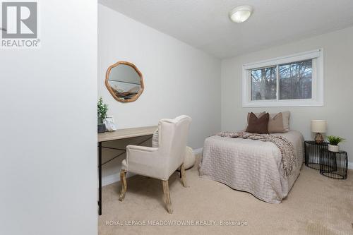 51 Lynden Circle, Halton Hills, ON - Indoor Photo Showing Bedroom