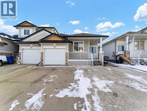 28 Stonegate Crescent SE  Medicine Hat, AB T1B 4L3