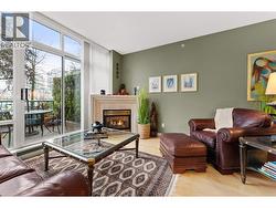 1053 MARINASIDE CRESCENT  Vancouver, BC V6Z 3A5