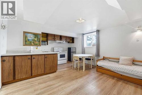 2314 Richmond Road Sw, Calgary, AB - Indoor Photo Showing Kitchen