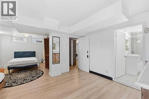 2314 Richmond Road Sw, Calgary, AB - Indoor Photo Showing Other Room