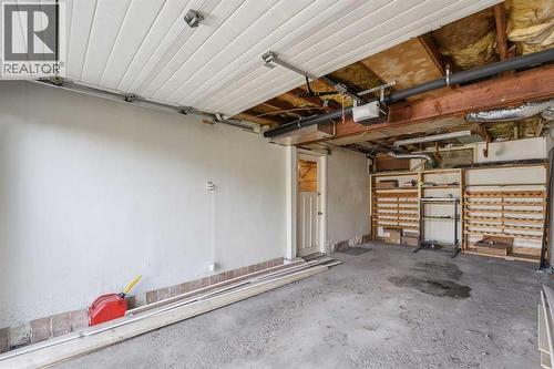 2314 Richmond Road Sw, Calgary, AB - Indoor Photo Showing Garage