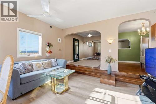 2314 Richmond Road Sw, Calgary, AB - Indoor