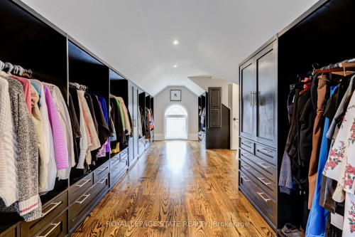 18 Elder Crescent, Hamilton, ON - Indoor With Storage