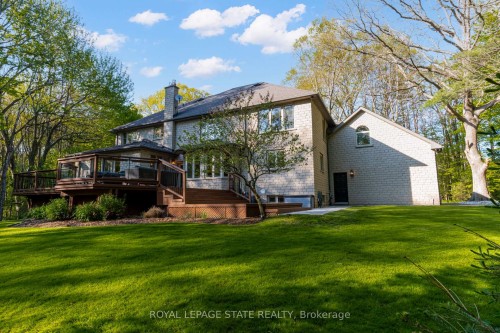 18 Elder Crescent, Hamilton, ON - Outdoor