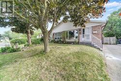 72 LOWRY SQUARE  Toronto, ON M1B 1N6