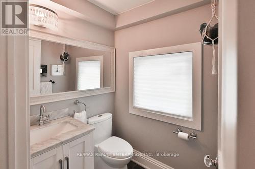 2 Pc Powder On Main, Upgraded Fixtures - 44 Mississauga Road N, Mississauga, ON - Indoor Photo Showing Bathroom