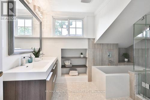 Frameless Glass Shower W/Rainhead - 44 Mississauga Road N, Mississauga, ON - Indoor Photo Showing Bathroom