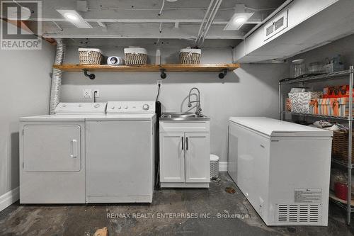 Laundry Area, Laundry Sink - 44 Mississauga Road N, Mississauga, ON - Indoor Photo Showing Laundry Room