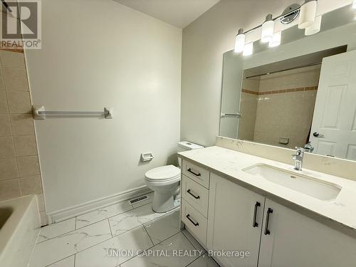 5450 Tree Crest Court, Mississauga, ON - Indoor Photo Showing Bathroom