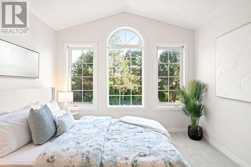 2 Sherring Crescent, Ottawa, ON - Indoor Photo Showing Bedroom