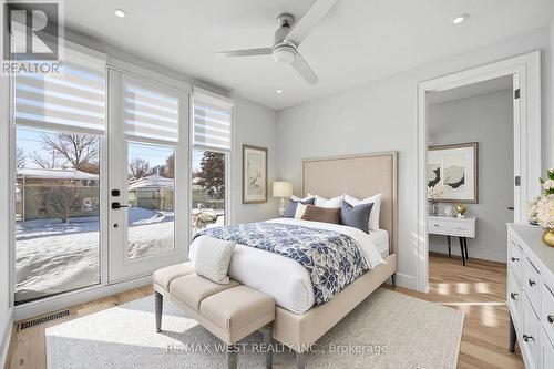 2267 Fifth Line W, Mississauga, ON - Indoor Photo Showing Bedroom