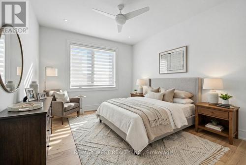 2267 Fifth Line W, Mississauga, ON - Indoor Photo Showing Bedroom