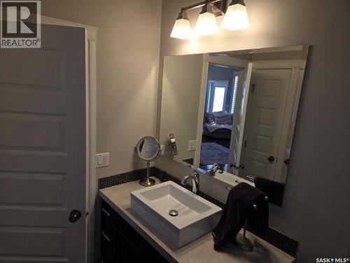 1530 Patrick Place, Saskatoon, SK - Indoor Photo Showing Bathroom