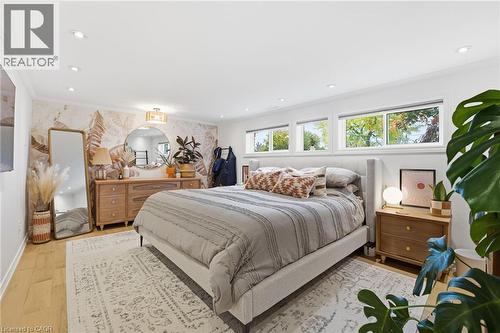 348 Sydenham Road, Dundas, ON - Indoor Photo Showing Bedroom