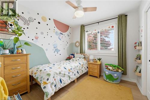 348 Sydenham Road, Dundas, ON - Indoor Photo Showing Bedroom