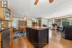 NICE CENTER ISLAND - 