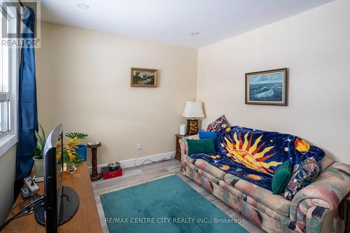 86 Price Street, London East (East M), ON - Indoor Photo Showing Bedroom