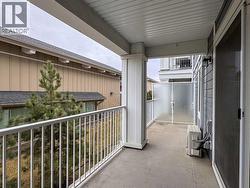 Balcony with a BBQ gas line - 