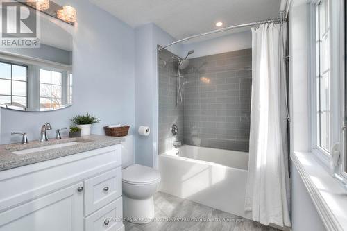 38 Heatherwood Place, Kitchener, ON - Indoor Photo Showing Bathroom