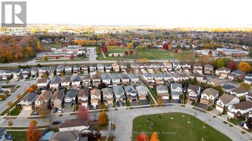 38 Heatherwood Place, Kitchener, ON - Outdoor With View
