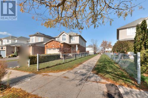 38 Heatherwood Place, Kitchener, ON - Outdoor
