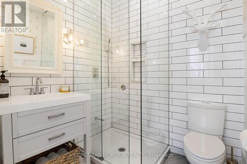 320 Whitmore Drive, Waterloo, ON - Indoor Photo Showing Bathroom