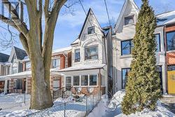 18 WILTSHIRE AVENUE  Toronto, ON M6N 2V9