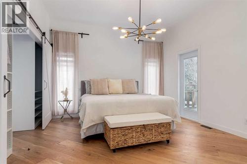 113 Straddock Terrace Sw, Calgary, AB - Indoor Photo Showing Bedroom