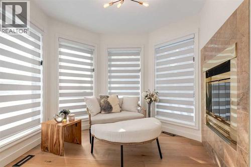 113 Straddock Terrace Sw, Calgary, AB - Indoor