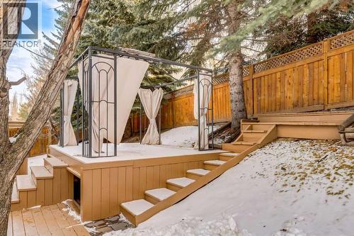 113 Straddock Terrace Sw, Calgary, AB - Outdoor