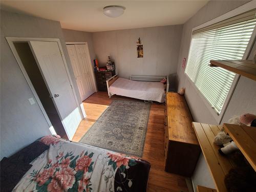 107-335 33 Highway, Kelowna, BC - Indoor Photo Showing Bedroom