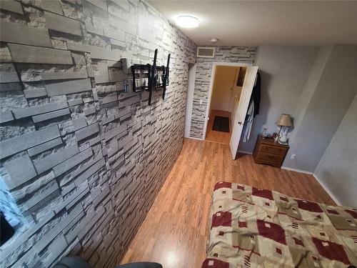 107-335 33 Highway, Kelowna, BC - Indoor Photo Showing Other Room