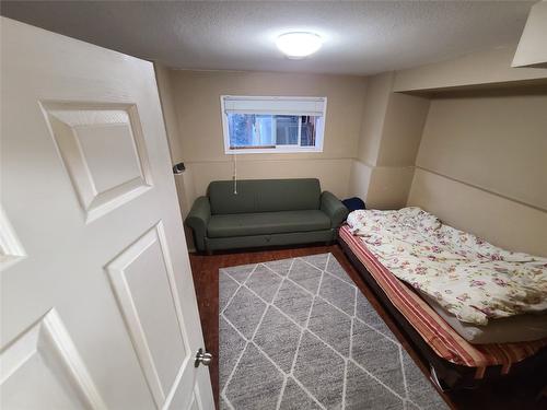 107-335 33 Highway, Kelowna, BC - Indoor Photo Showing Other Room