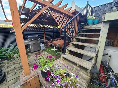 107-335 33 Highway, Kelowna, BC - Outdoor With Deck Patio Veranda