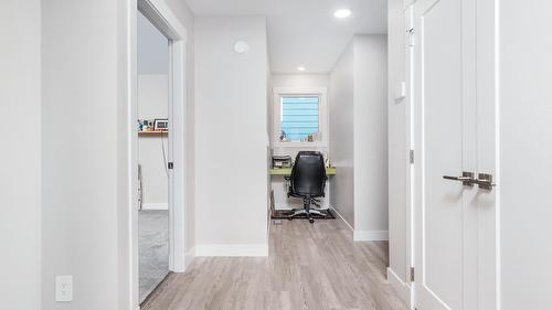 5119 Turtle Pond Place, Vernon, BC - Indoor Photo Showing Bathroom