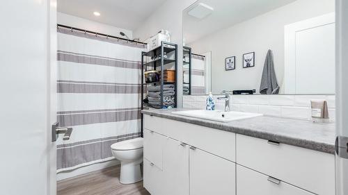 5119 Turtle Pond Place, Vernon, BC - Indoor Photo Showing Laundry Room