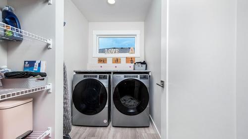 5119 Turtle Pond Place, Vernon, BC - Indoor Photo Showing Bedroom