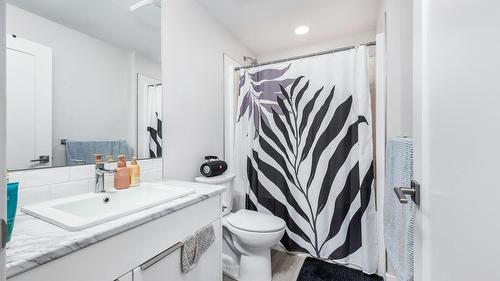 5119 Turtle Pond Place, Vernon, BC - Outdoor With Facade