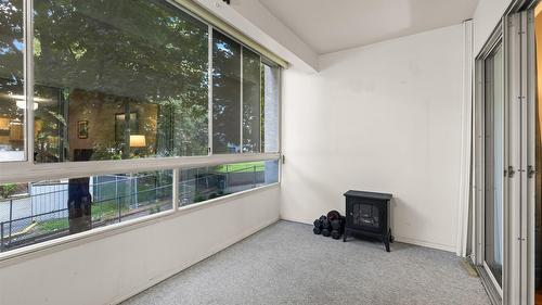 205-200 Hollywood Road, Kelowna, BC - Indoor Photo Showing Other Room