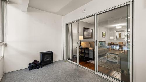 205-200 Hollywood Road, Kelowna, BC - Indoor Photo Showing Other Room
