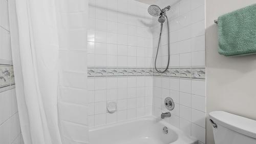 205-200 Hollywood Road, Kelowna, BC - Indoor Photo Showing Bathroom