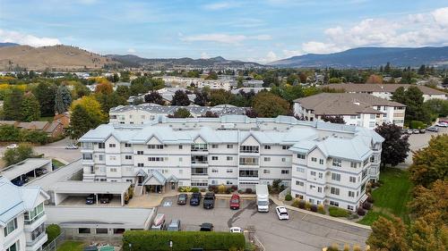 205-200 Hollywood Road, Kelowna, BC - Outdoor With View