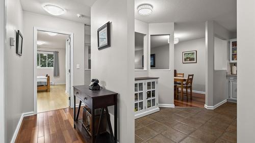 205-200 Hollywood Road, Kelowna, BC - Indoor Photo Showing Other Room